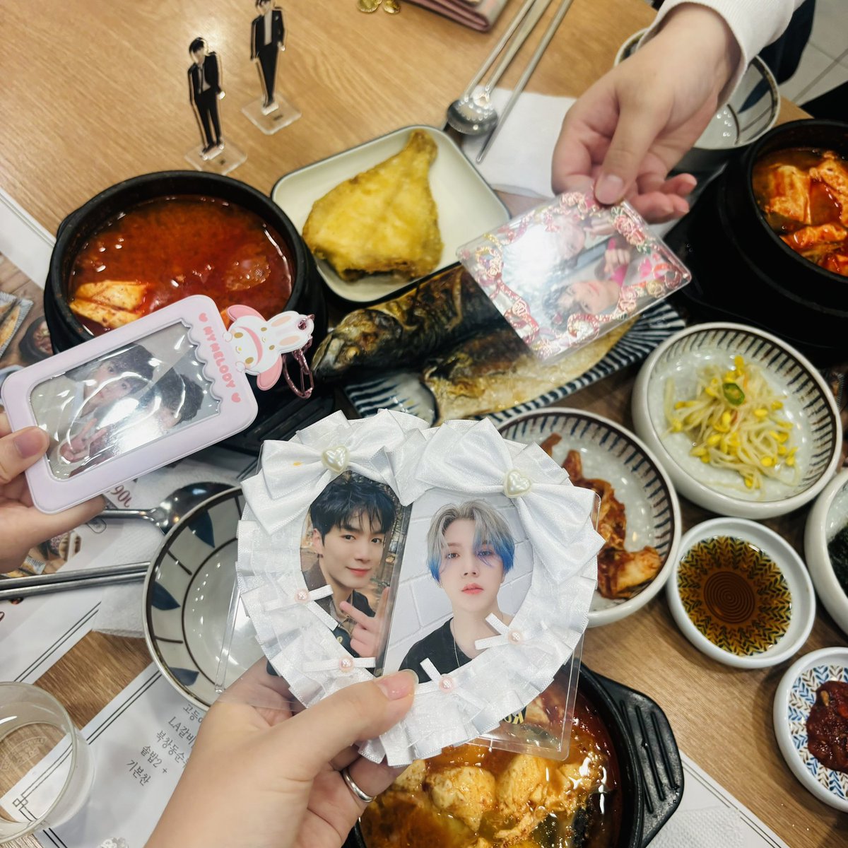 bornthis__DeDa's tweet photo. 쩨렌정식먹으러
좃브들모임 https://t.co/Sj9OOS6CBm