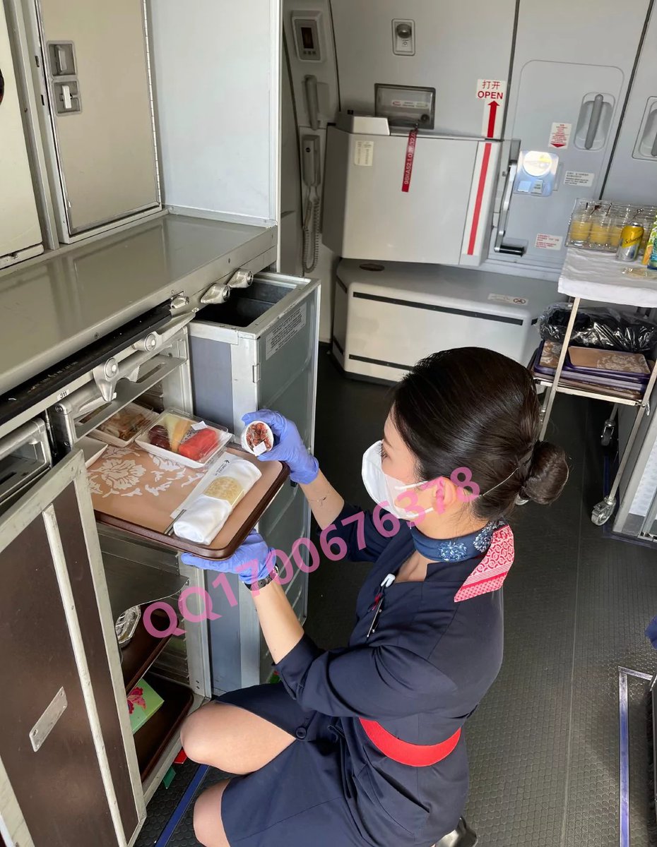 MavisAndrew4's tweet photo. 心里藏着疲惫和委屈，又在尽力的讨好生活，成年人的生活就是一边崩溃，一边治愈。🌅 https://t.co/vSYLtiH4X9
