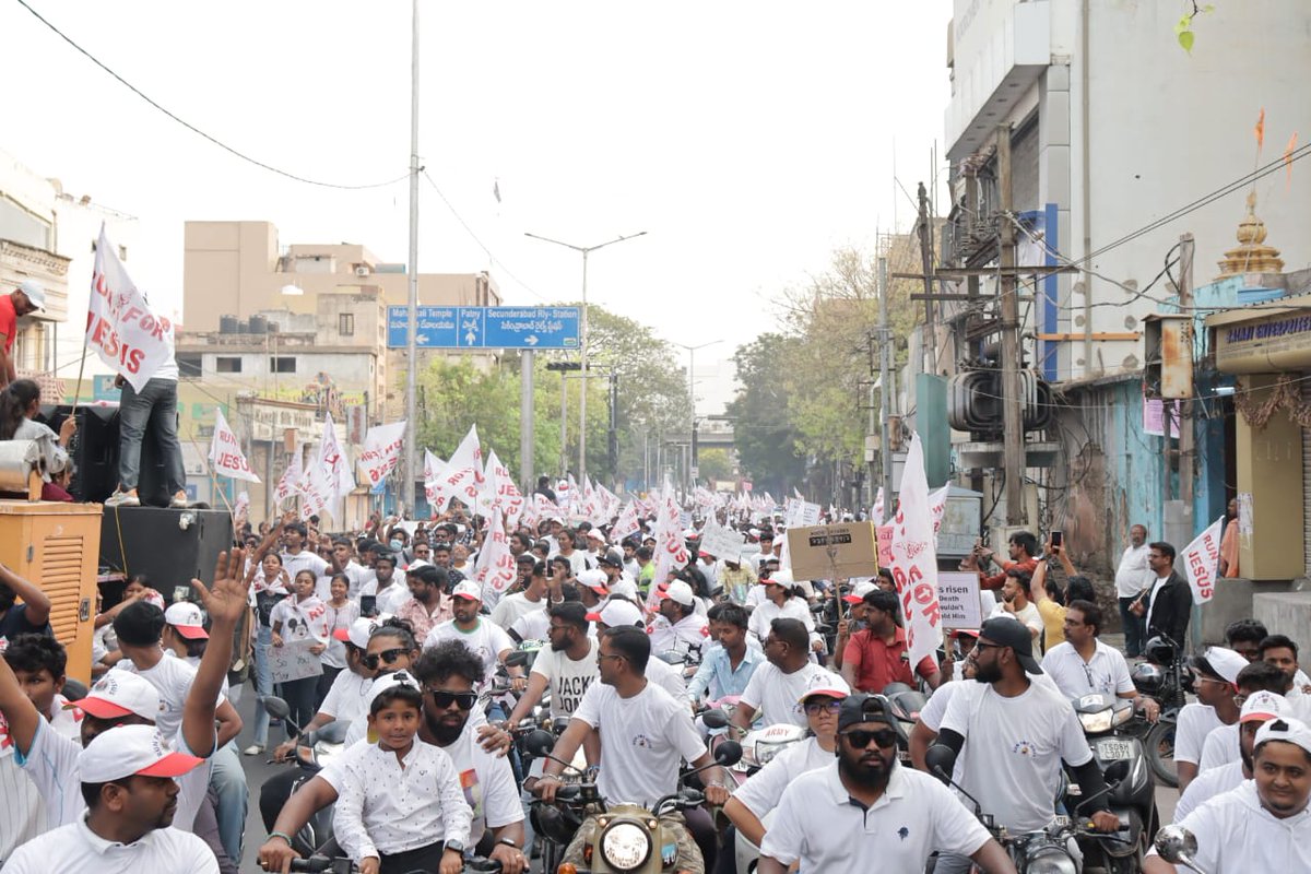 djohninc's tweet photo. It was amazing to #RunForJesus... 

Christians from all over the city actively participated &amp; showed up in large numbers. 

Next year will be bigger !! 

@revanth_anumula @DeepaDasmunsi @PonnamLoksabha @MansoorKhanINC @PCvishnunadh @RohitChINC @ShayarImran @INCTelangana https://t.co/0k94HLqiM1