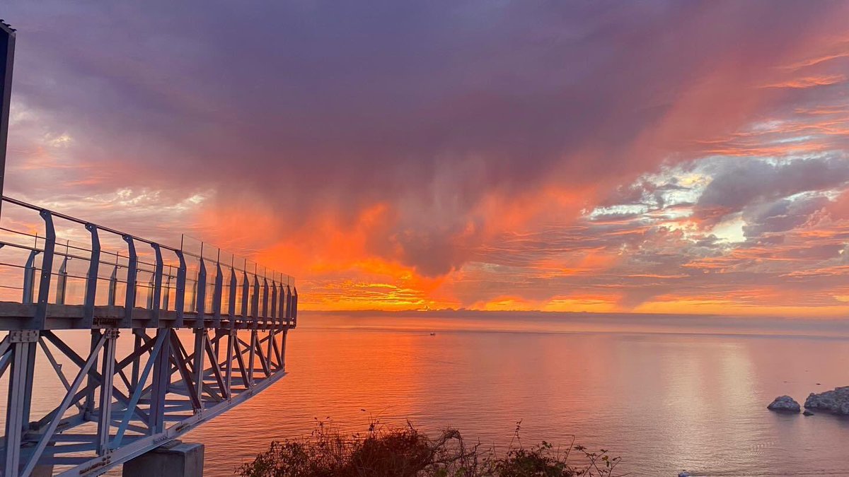playamazatlan's tweet photo. La subida al faro natural más alto del mundo es sin duda una de las experiencias para disfrutar en familia. ¡Comenten los que ya lo hicieron! ⛰️🌊🌴 

#HotelPlayaMazatlan #EclipseBarroco #HotelFamiliar #VacacionesEnFamilia #Vacaciones2024 #Mazatlán #TodoIncluido #PlanEuropeo https://t.co/1ZkvNZtlzh