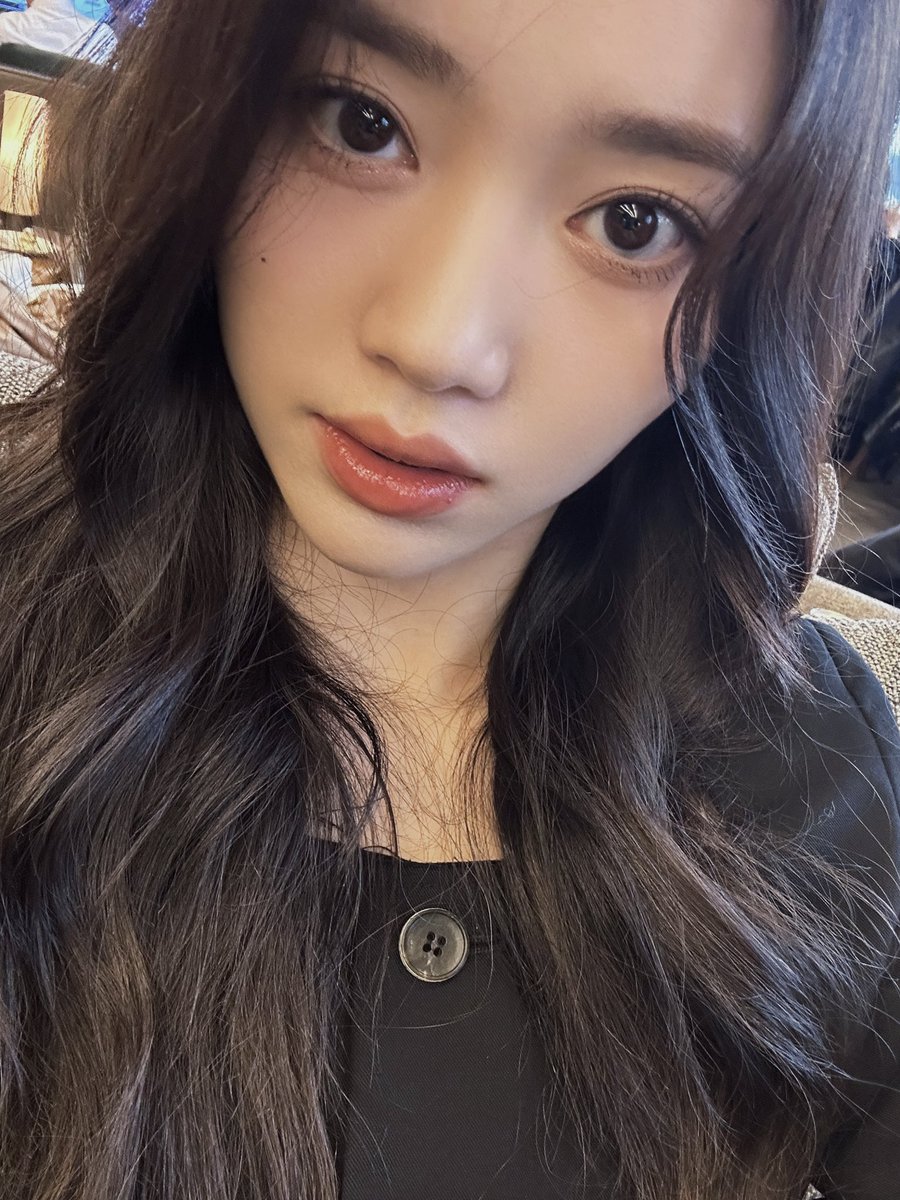 Had to snap a selfie, because why not? 💁‍♀️✨