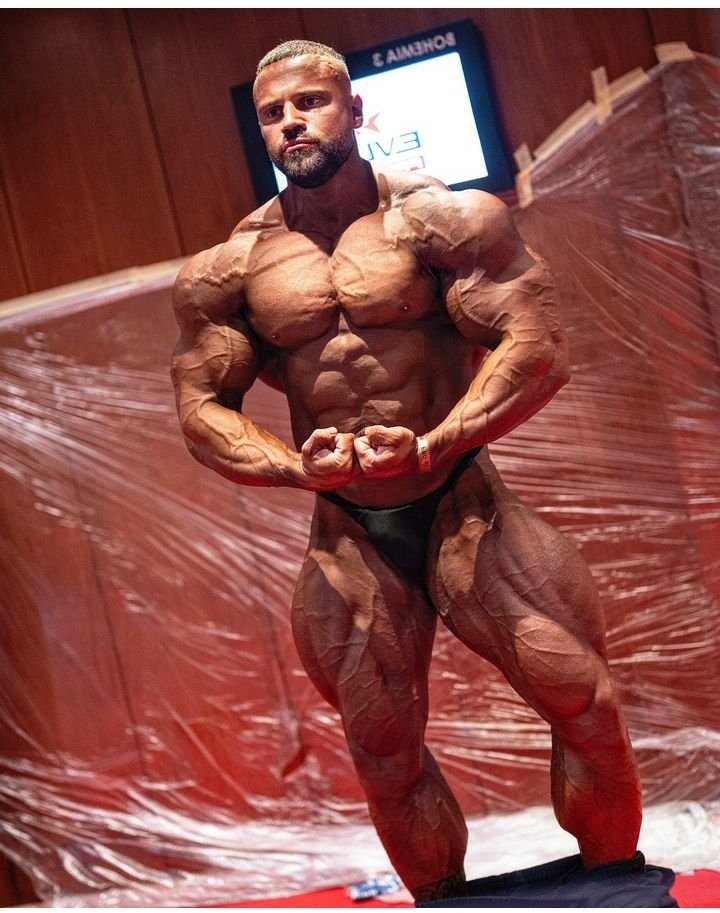 cumBODYBUILDERS's tweet photo. https://t.co/5PnnXna26h