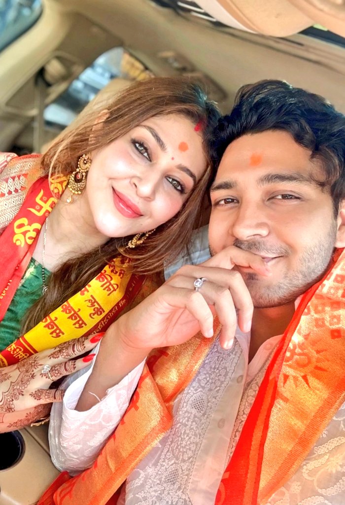 spicyswetty's tweet photo. In 💟 with 
...
.....
........
"Them 🧿❤🧿❤🧿" #Sonarikabhadoria @Sonarikan_FC @tinasinster https://t.co/3lUjeAEpIV