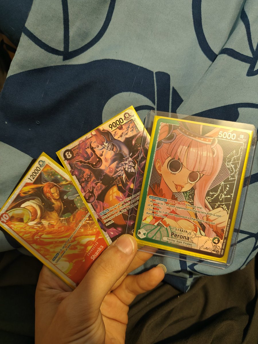 Dylan72696357's tweet photo. I'm fairly new to one piece but I opened 4 packs of wings of the captain and I pulled these were these any good? https://t.co/FLykJPvBdU