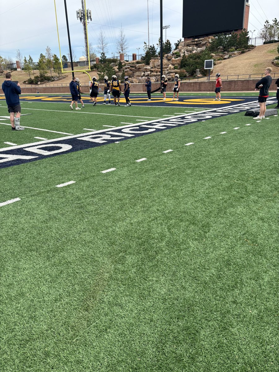 Had great time at UCO today. Can’t wait to be back for the junior day. Big thanks to <a href="/_CoachDonald/">Dimitri Donald™</a> <a href="/Coach_Swanson1/">Cody Swanson</a> <a href="/ucobronchofb/">UCO Football</a>