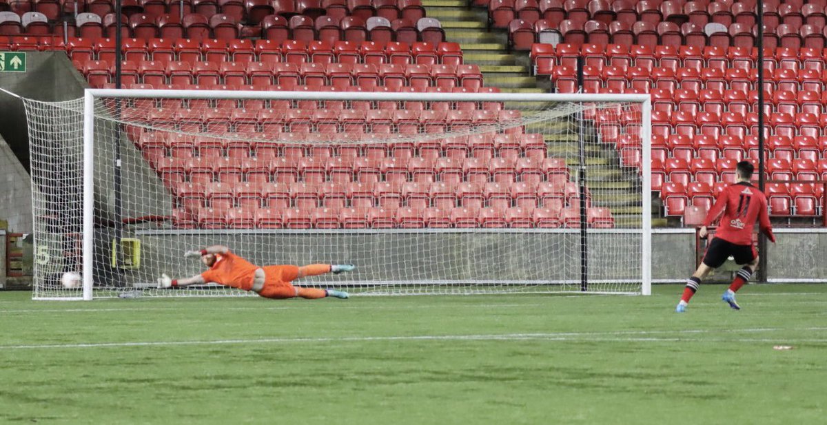 The Penalty Shoot-Out from this evening’s Alona Hotel West of Scotland Amateur Cup Semi-Final Gartcosh United 0 Drumchapel Amateurs 0 2-1 After 2 penalties each.