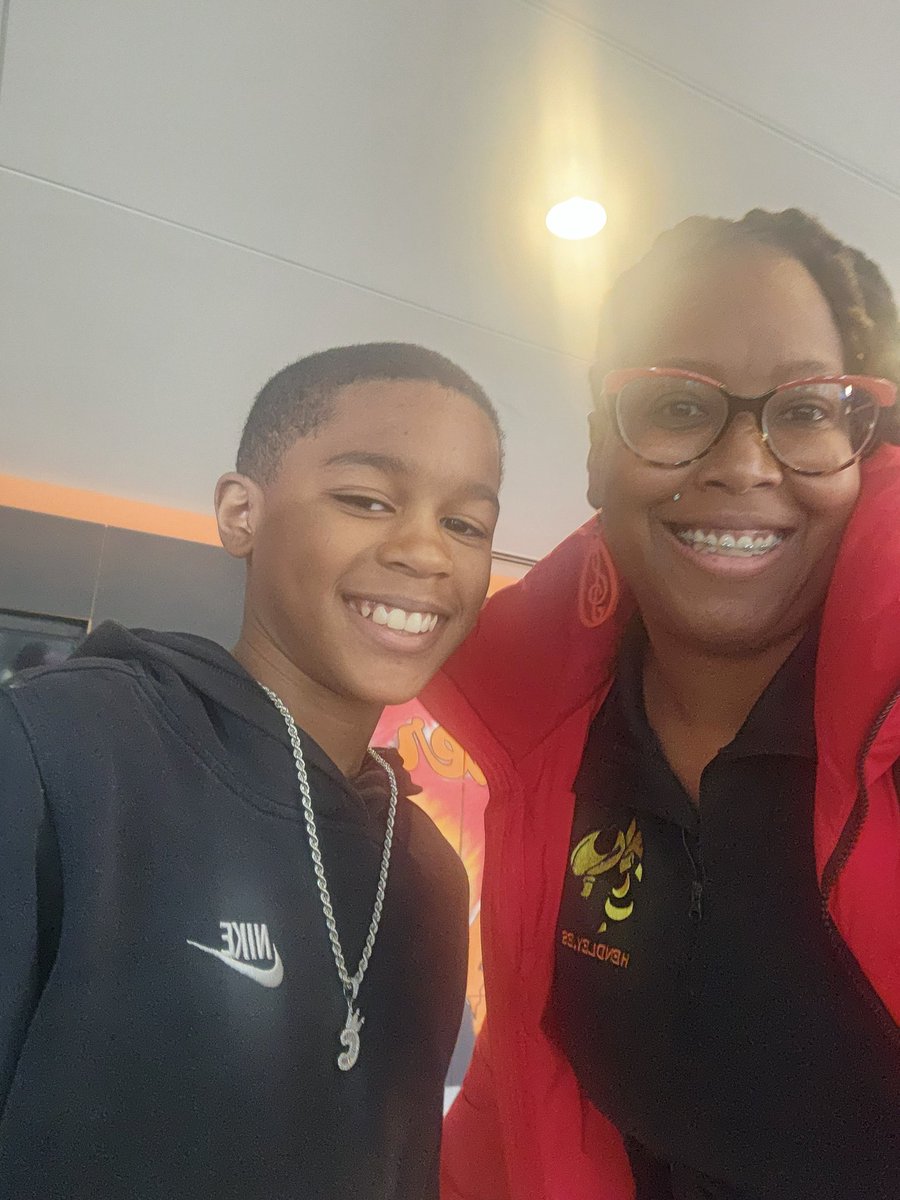 AP Shaw (@tacishaw) on Twitter photo I love when former students come back to visit!❤️ Highlight of my day!! <a href="/HendleyES/">Hendley Elementary</a> #APlife I love when former students come back to visit!❤️ Highlight of my day!! <a href="/HendleyES/">Hendley Elementary</a> #APlife