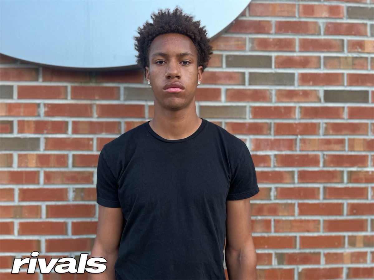 Four ⭐️ WR CJ Wiley (@CJWiley_4) is attendance tonight Wiley was a 1st Year attendee who blew up. Now he’s entering many of the nations elite programs. The #Rivals250 prospect will visit Texas A&M this weekend.