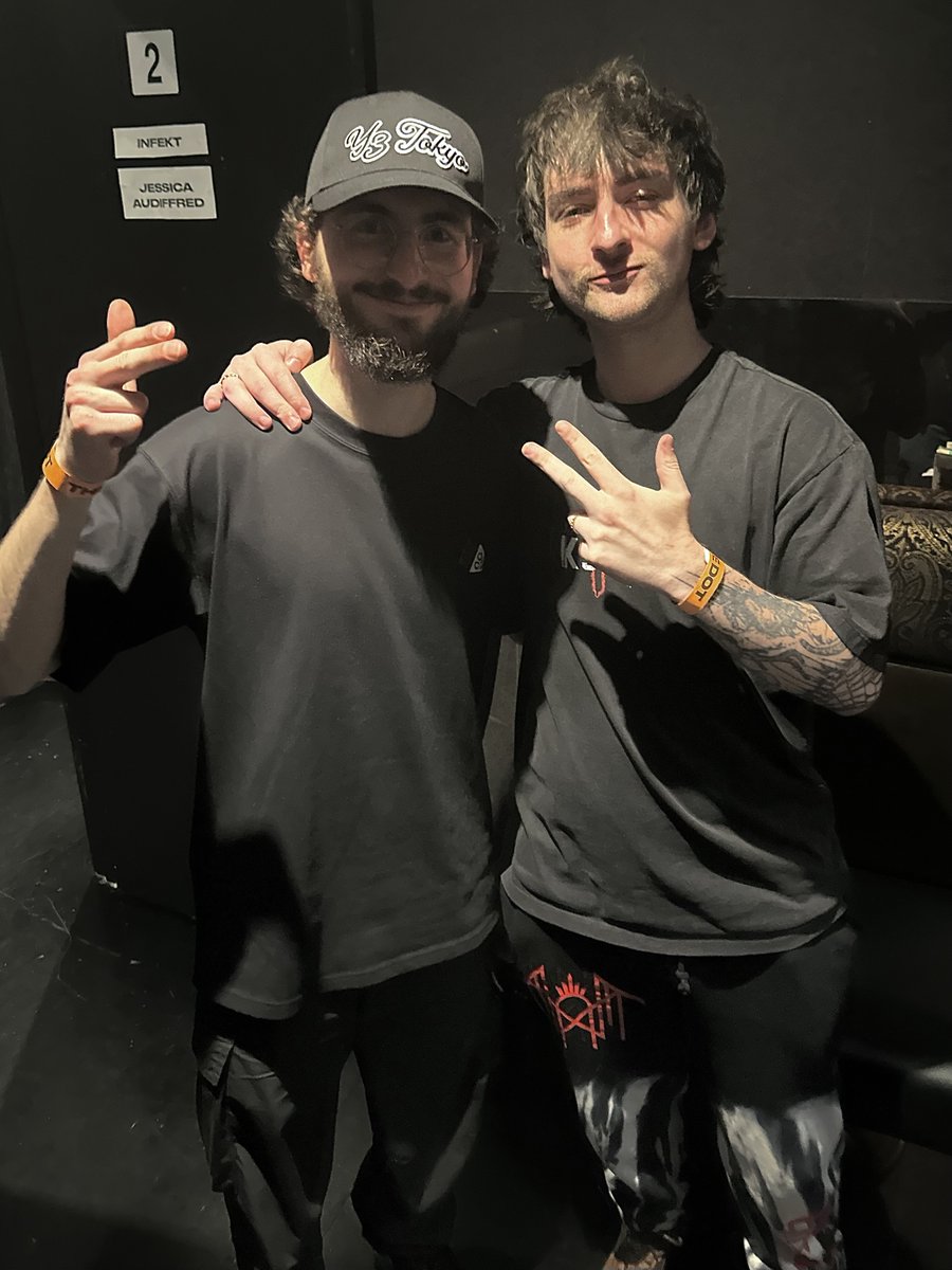 PHEX ‼️ we've known each other for 12 years and met for the first time yesterday. what a legend