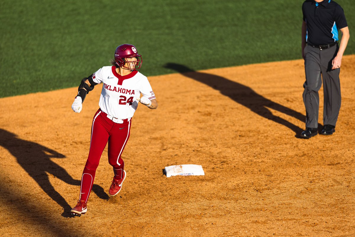 OU_Softball tweet picture