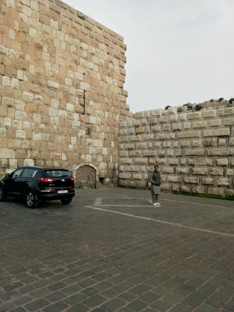 Damascus once world’s first trade capital still has the remains of the famous Damascus castle through which it ruled Iraq, Syria, Israel, Lebanon & Egypt.