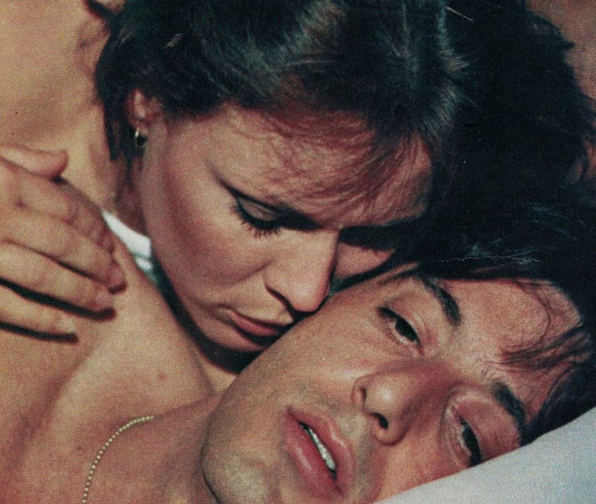 mimosasunrize's tweet photo. young al pacino any day https://t.co/rMOxqvHO4i