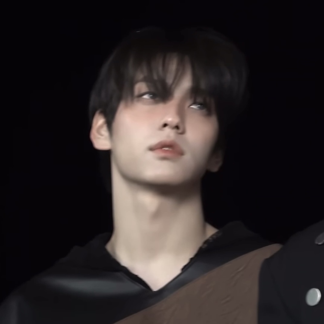 csbshour's tweet image. 