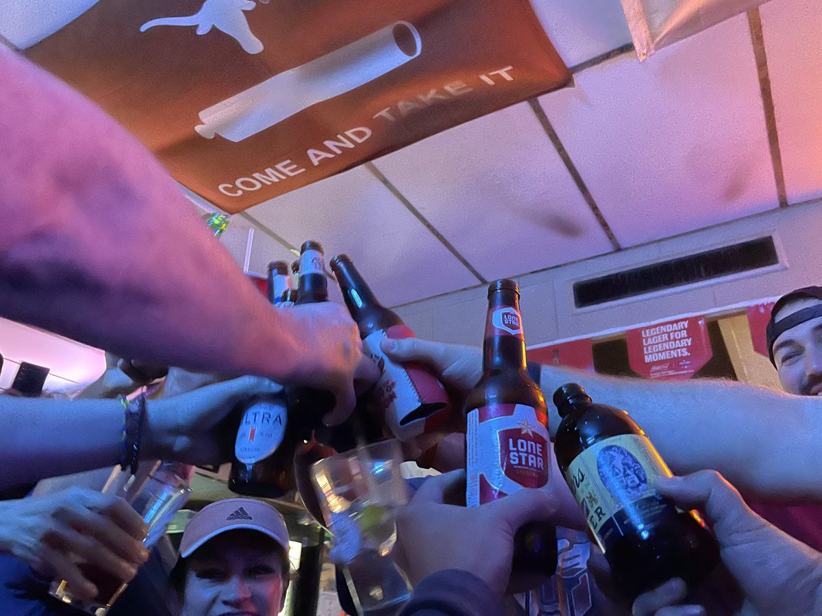 atxhobogrl's tweet photo. Fly Falcon fly. https://t.co/NPtFjE3VoA