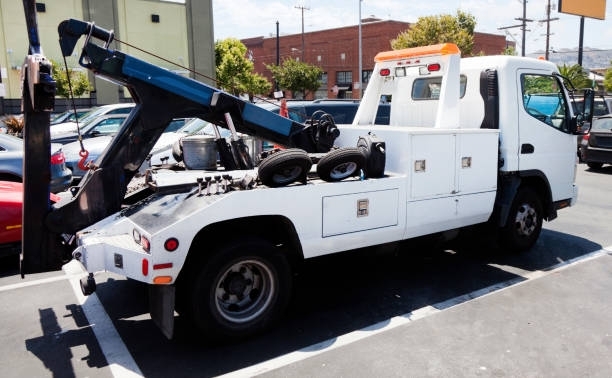 BigDTowing's tweet photo. #FYI Towing companies like Big D Towing play an important role in keeping our roads safe. We clear accidents and disabled vehicles quickly, reducing the risk of further accidents. #RoadSafety https://t.co/WOyuG4vpOO