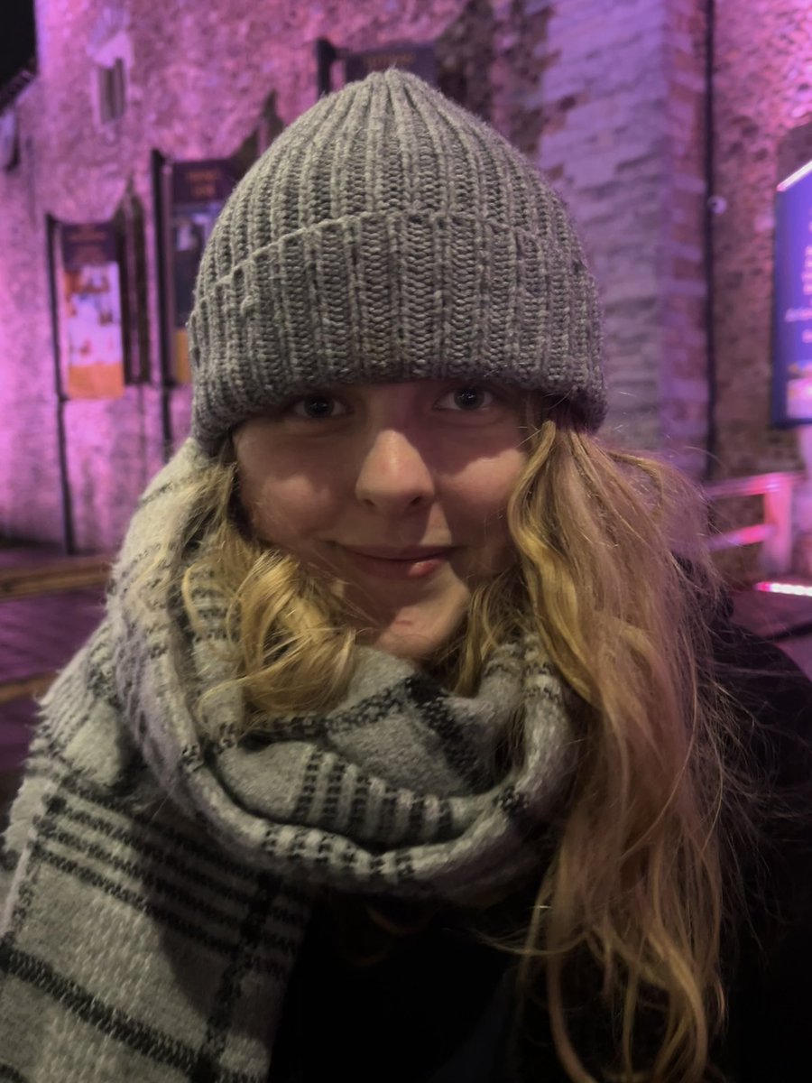 mollyfentonx's tweet photo. I ignore DMs but I had horrible ones about yesterdays post. I felt awful reading them.

SO I'm reposting it🩷

No one talks about how unrecognisable you become in your own body inside and out after illness. It's a big deal to have my photo taken now. https://t.co/sjzMxchNTu