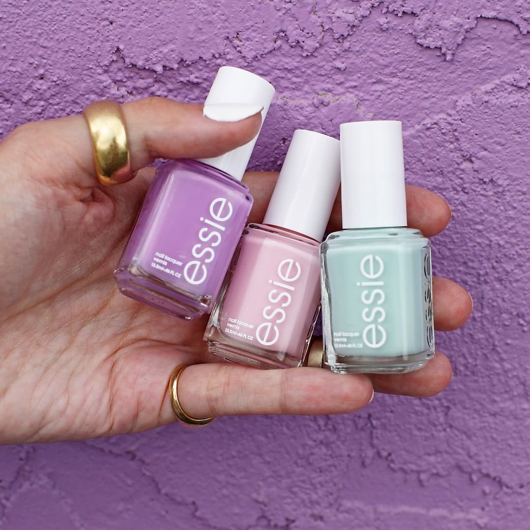 the perfect pastel trio 💅🏼which is your favorite? @blaireadiebee holds shades 💜 ‘play date’ 🩷 ‘fiji’ 🩵 ‘mint candy apple’