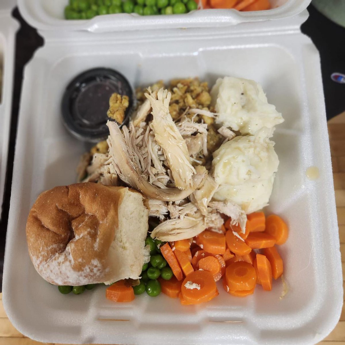 StreetTeamSJ's tweet photo. Tonight’s team made and served a great homemade turkey to our unhoused friends. Thank you also to the family who made gorgeous cupcakes and fun treat bags. https://t.co/RzgIpYgFlx