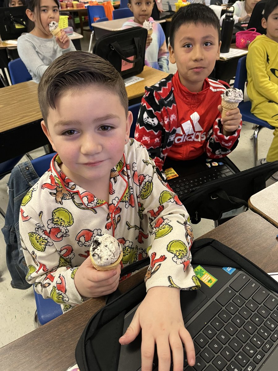 HillcrestMath tweet picture