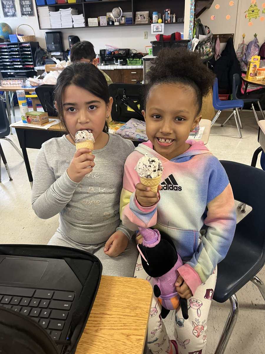 HillcrestMath tweet picture