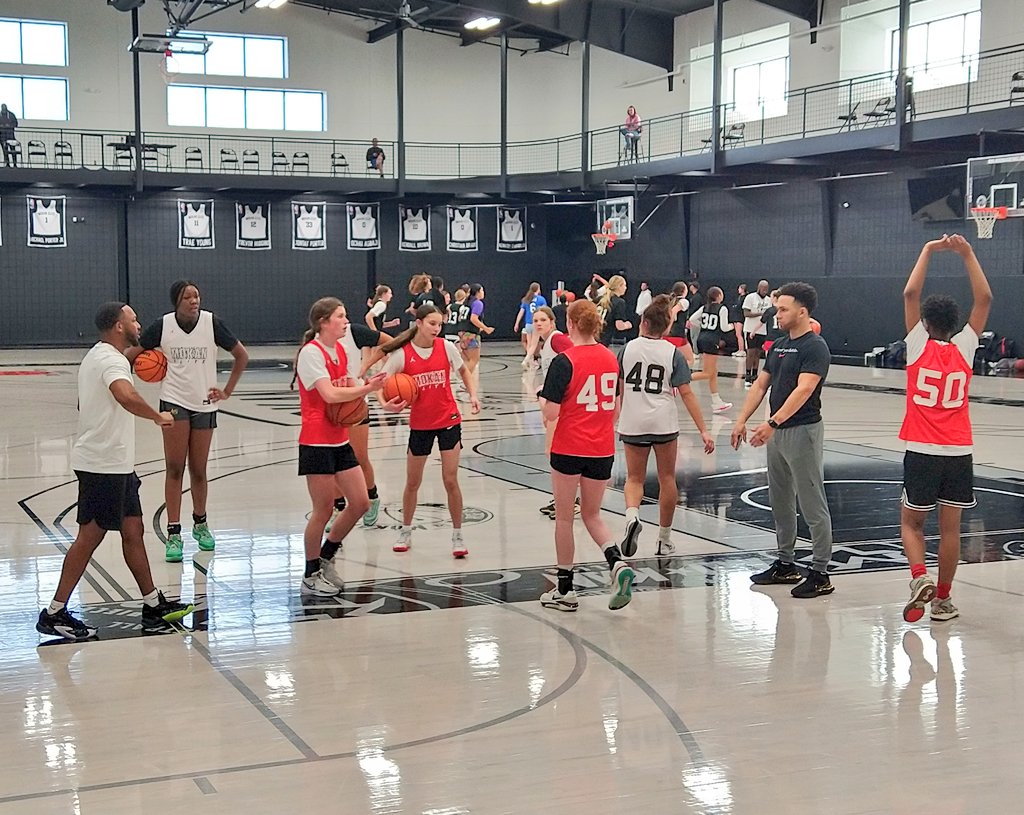 Mokan Girls Basketball tweet media