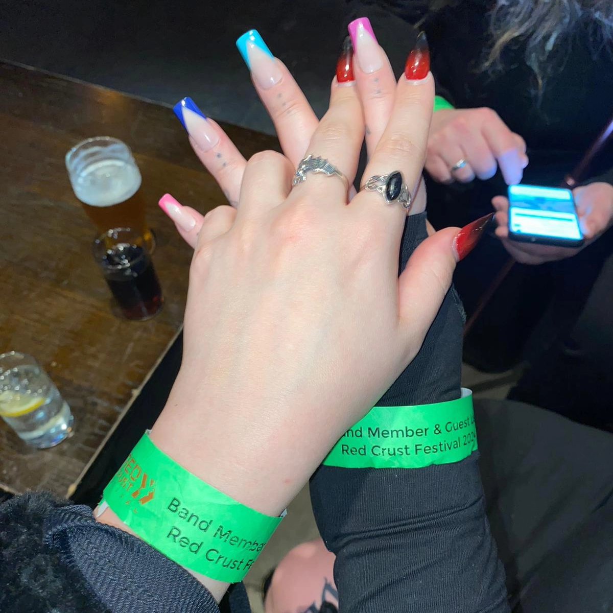 Sugar_Kane1's tweet photo. Amazing night seeing @saormusic in Edinburgh 🖤
#saor #edinburgh #labelleangele #bannermans #cousins https://t.co/gGmA9PsWkt