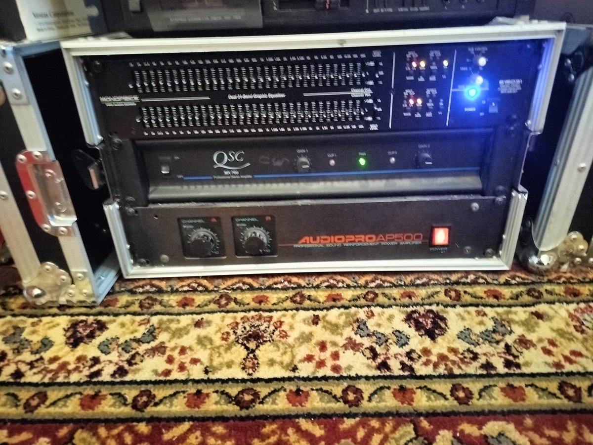@TKsAudioRoom Audiopro AP500 for the mains, made by Yorkville in Toronto in 1988. QSC MX700 for the 18' subwoofer in the corner.