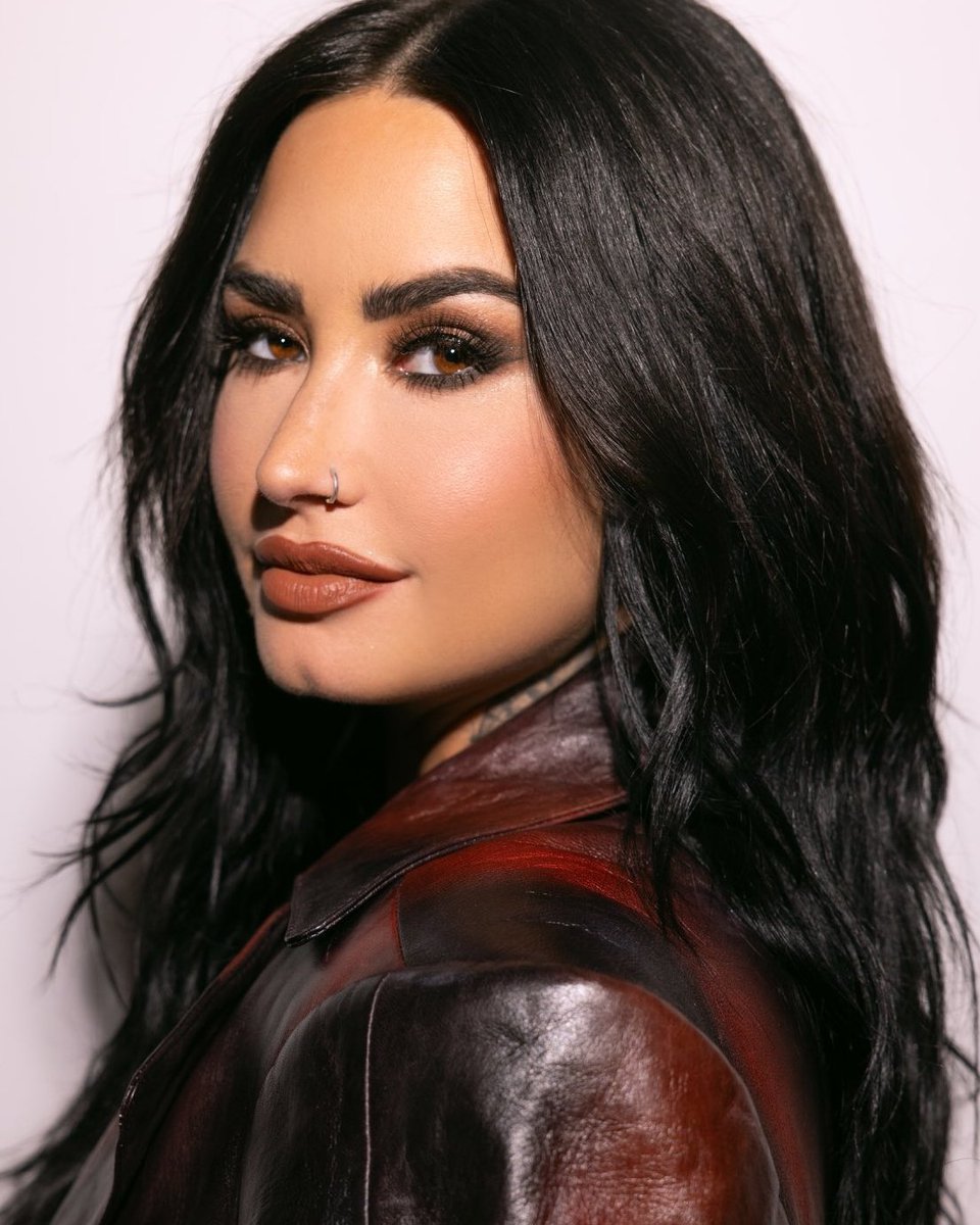 archivefordemi tweet picture