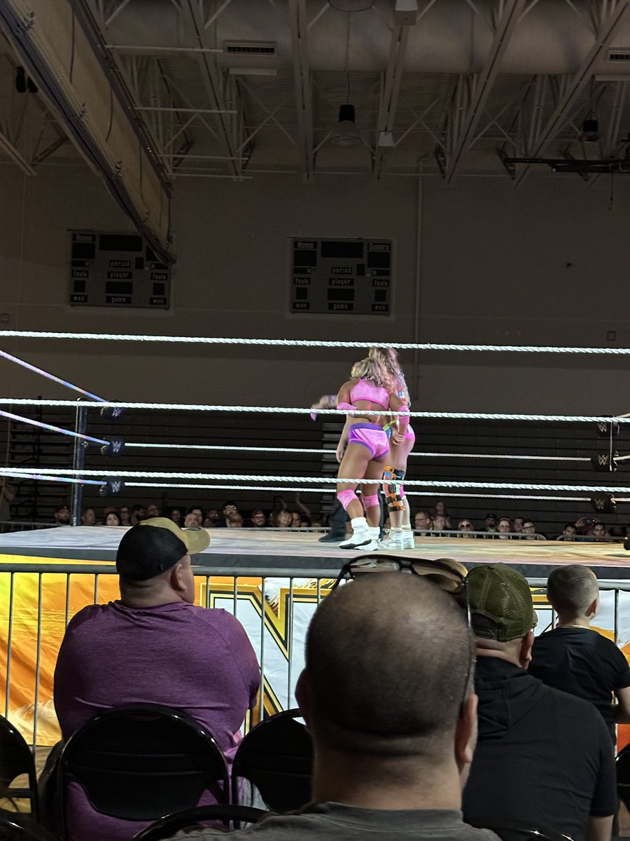 robynmt3's tweet photo. Girls rulin’ it in #nxtfortpierce
#nxtlive @WWENXT https://t.co/Q04WU1BMBW