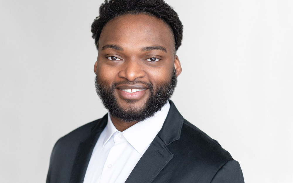 jmitchellerica's tweet photo. New posting about having updated or new hire headshots that match to allow for companies to onboard without the stress of making an old headshot work.

View our four case studies at the link below!

How to Get New Hire Headshots that Match
https://t.co/7WtVAPDDNS https://t.co/kqqGplTBBt