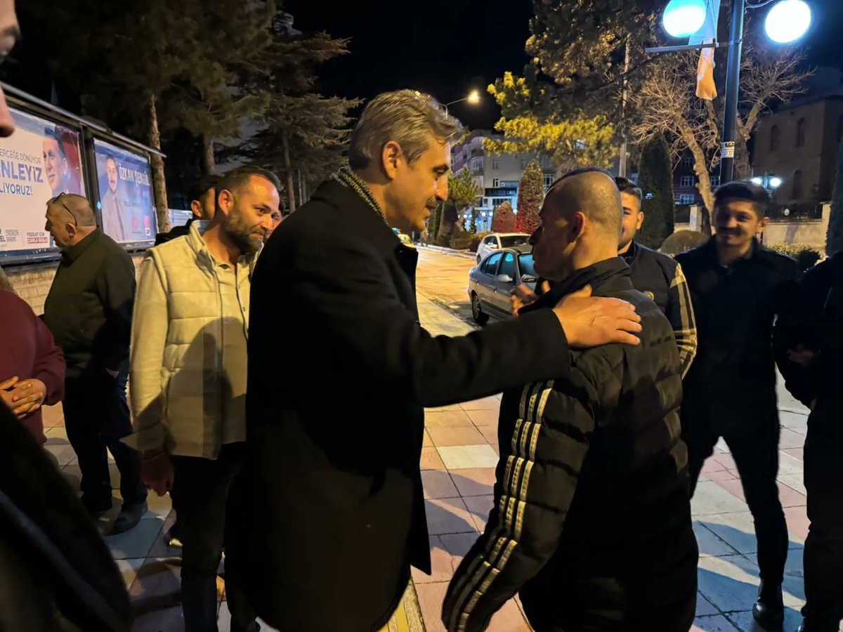 celalkose66's tweet photo. Günün her saatinde, şehrimizin her köşesinde, her zaman olduğu gibi hemşehrilerimizleyiz.

#YozgataDeğer
#HazırızKararlıyız https://t.co/bTTtB6I0Ux