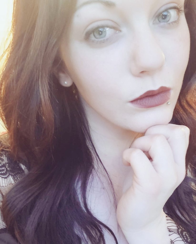 Juliex0_'s tweet photo. Be authentic, let your makeup get messed up, do spontaneous things &amp; outside your confort zone. Life's too short for things that dont matter. Have fun &amp; do weird shit. https://t.co/S8AwmJfmqa