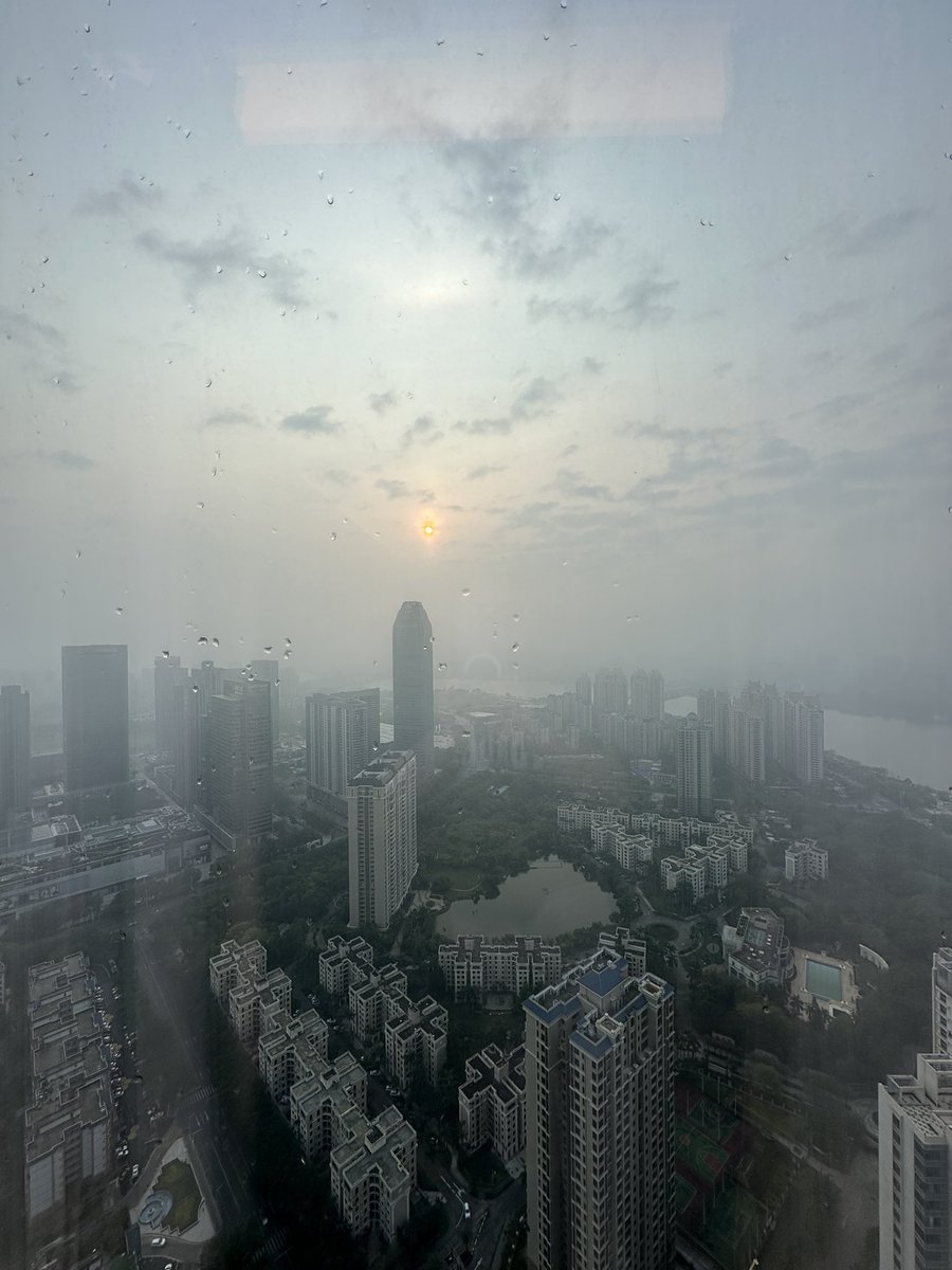 raeul8813's tweet photo. 昨天晚上多多下雨，
今天早上天气很好
날씨가 오락가락 #惠州 #일상 https://t.co/tpdRRyOH9S