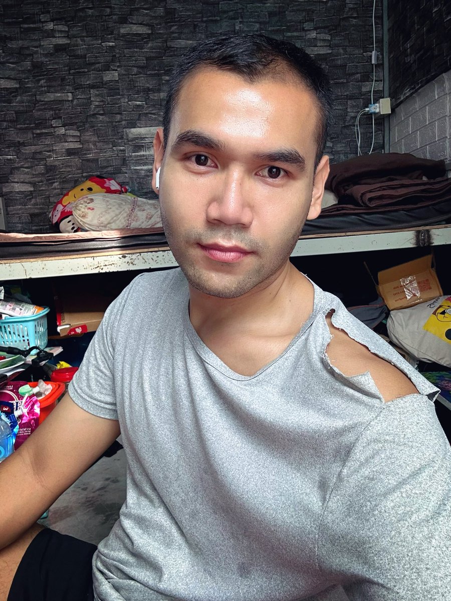 Phetzar30's tweet photo. เก่าเเต่ใส่บาย ร้ายก็ยังใส่ดี 🤣 https://t.co/sRilnYB7gK