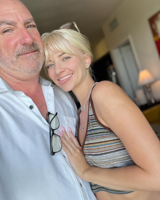 She&rsquo;s got the goods. @RileyStarXXX https://t.co/eJ2nOgUfcR<a class="tags" target="_blank" title="On Twitter" href="/?out=eyJ0eXAiOiJKV1QiLCJhbGciOiJIUzUxMiJ9.eyJpYXQiOjE3MjI0MTAyNjEsImlzcyI6InR3cG9ybnN0YXJzLmNvbSIsIm5iZiI6MTcyMjQxMDI2MSwiZXhwIjoxNzUzOTQ2MjYxLCJyZWRpcmVjdF91cmwiOiJodHRwczovL3R3aXR0ZXIuY29tL1JpbGV5U3RhclhYWCJ9.t0tKVw8_8f4EI5phz49cY64NKK8Ibk5jpU-hRFTLv_JOw1EHrzJ0LekDH6lm7f-7cEJOM9z0AgpzL73PUqYV-g">@RileyStarXXX</a><a href="/tag/bts"class="tags"><span>#bts</span></a>