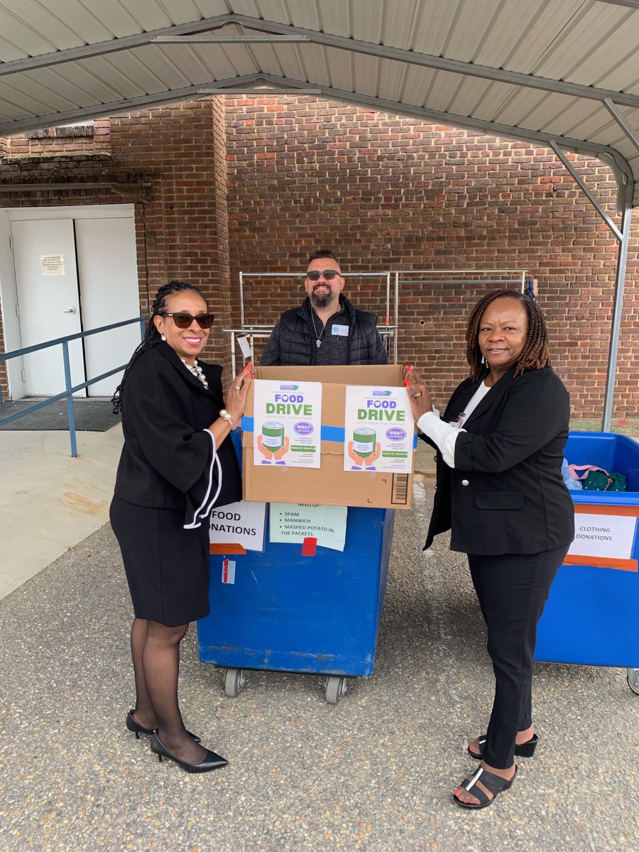 SumterSCAdultEd's tweet photo. United Ministry expressed to the community that their food pantry was getting low, so the SAE family answered the call by running a food drive during the month of March to support this important endeavor. We are ALWAYS looking for an opportunity to make a DIFFERENCE!❤️💃🏾💃🏾💃🏾💃🏾 https://t.co/Bvdt0Ws4P2