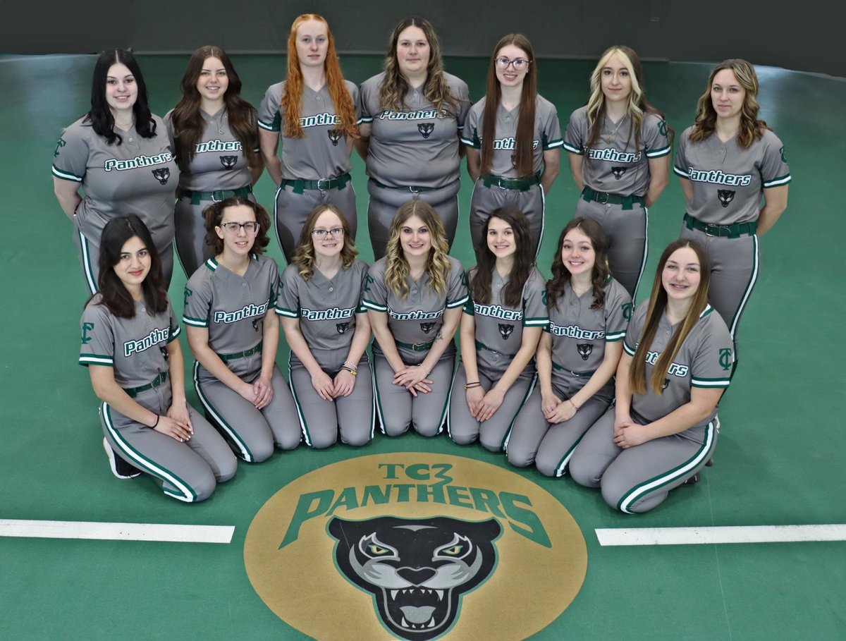 CoachDow18's tweet photo. Media Day and we are looking good. Can’t wait to play tomorrow and watch this group compete. https://t.co/dyjGsBMVUW