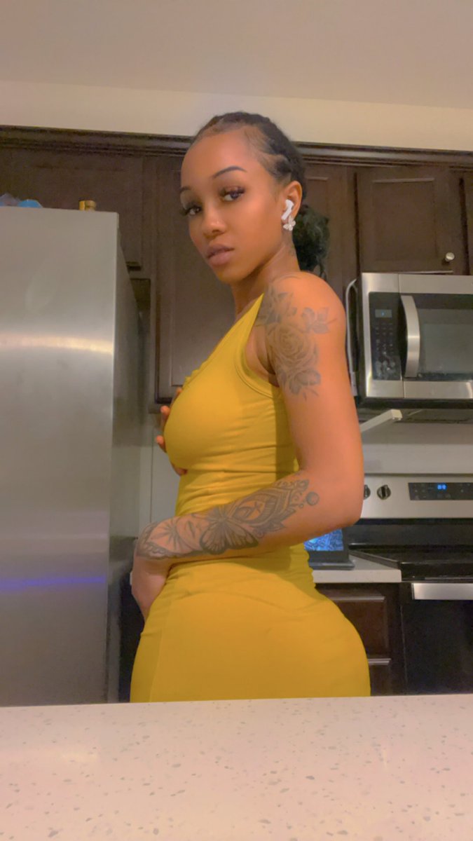 JaneeSydneey's tweet image. TwentyFinee ✨ TwentySexyyy Otw 🌻💛🫣