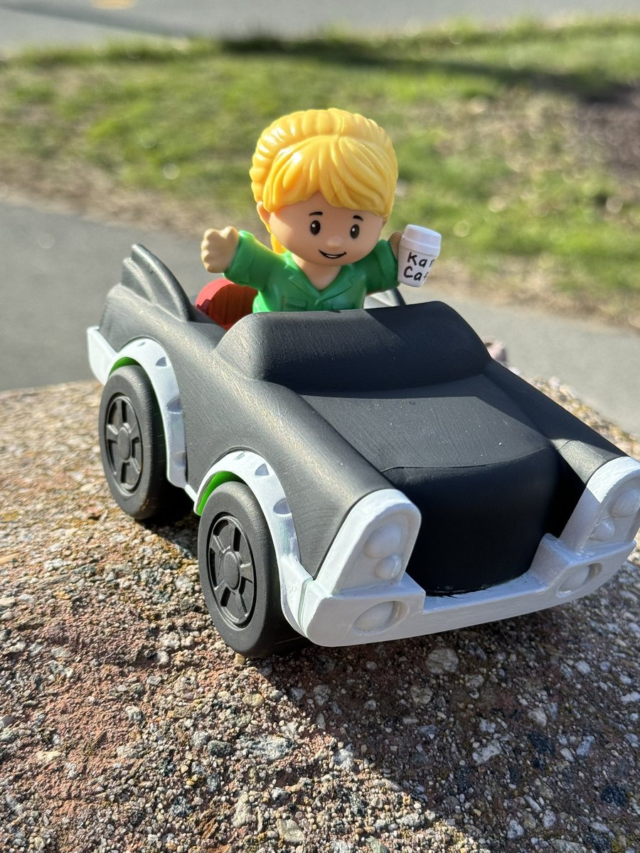 TheRealMsPre's tweet image. Made P a Peyton Sawyer Little People Comet for her Easter basket … how’d I do?? @DramaQueensOTH @HilarieBurton