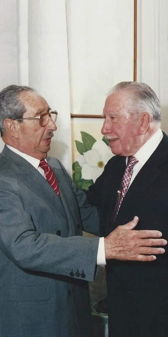 townsendgonzalo's tweet photo. 1. PINOCHET LEYENDA. (ABRO HILO) LA VERDAD HISTÓRICA HARÁ JUSTICIA A LABOR HISTÓRICA DE LAS FFAA Y DE ORDEN.FRENTE A MARXISTAS QUE ESCRIBIERON UNA VERDAD MENTIROSA QUE PERSIGUE ENCARCELA A QUIENES SALVARON CHILE

 CONVIVENCIA SOCIAL 70-73
Las ciudades y el campo se han convertido https://t.co/zDRtuMWc0o