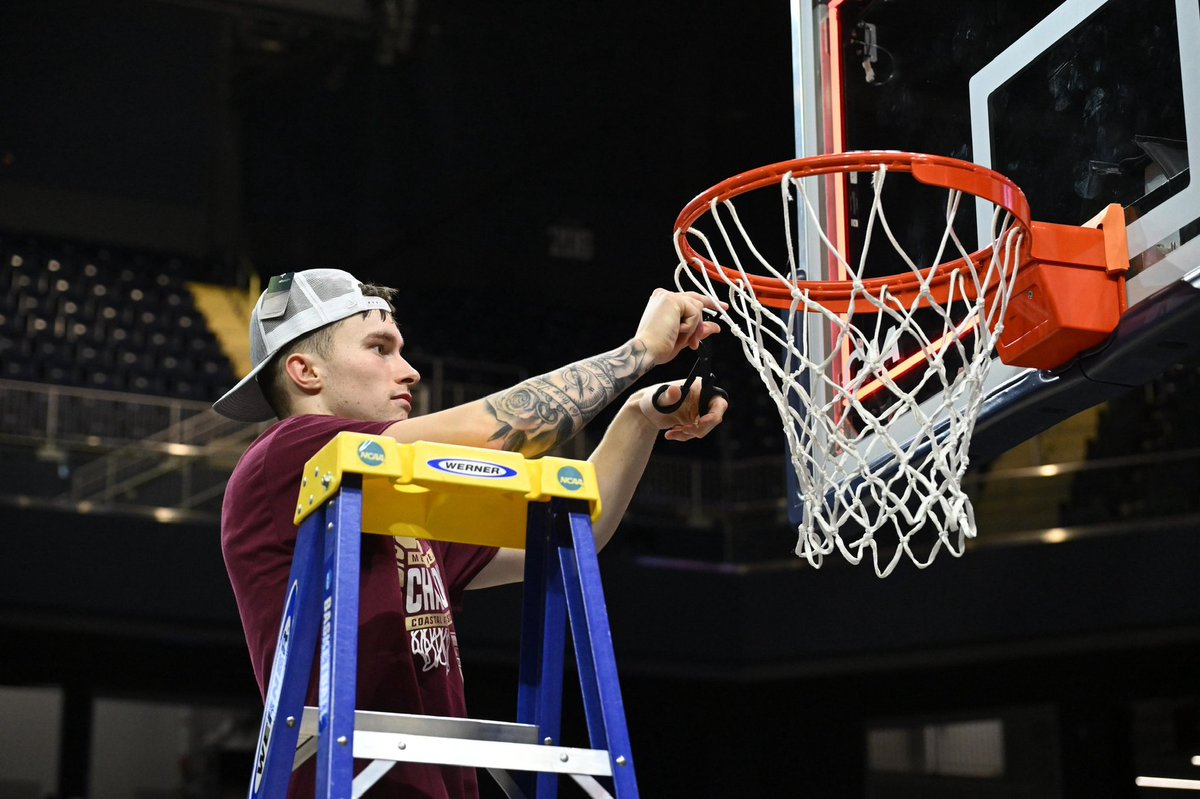 Reyne Smith tweet media