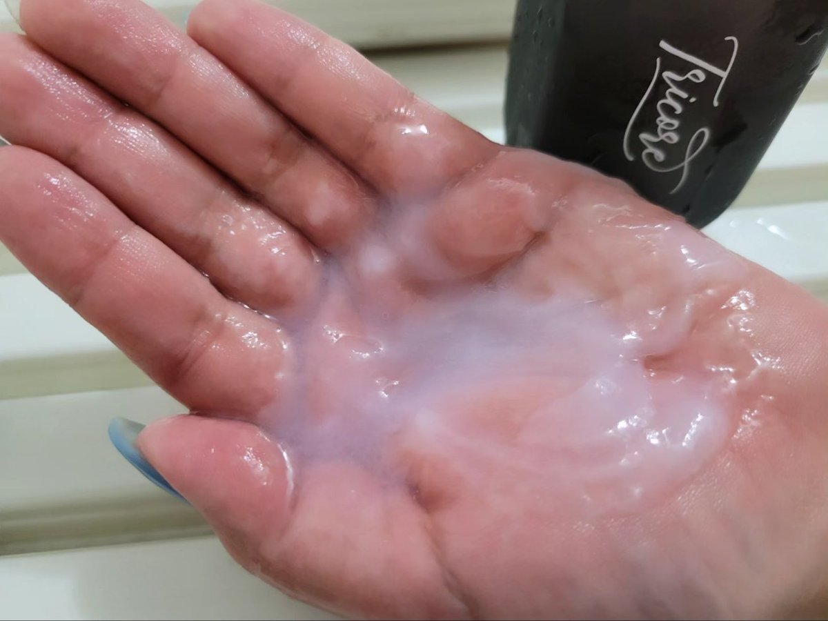 makiroikun's tweet image. Tricore温感ヘッドスパトリートメント

液体からクリームに変わり、温感を感じる新感覚の
生トリートメント🥹🩷

翌朝の髪のまとまりも良くて凄く良いです.ᐟ.ᐟ

ハイダメージ毛の私でも⁡
⁡天使の輪ができて嬉しい👼💗

#PR
#tricore
#トリコレ
#温感生トリートメント
#トリコレでちゅるん髪