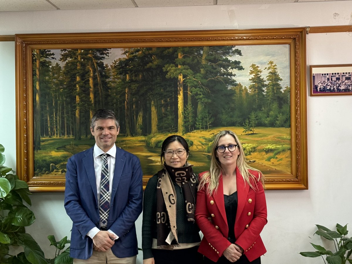 vale_lenarduzzi's tweet image. Enjoying our visit to @ISERNCommunity  member Minghui Zhou @PKU1898 while teaching #Cina @davidetaibi @m3sOulu  @UniOulu