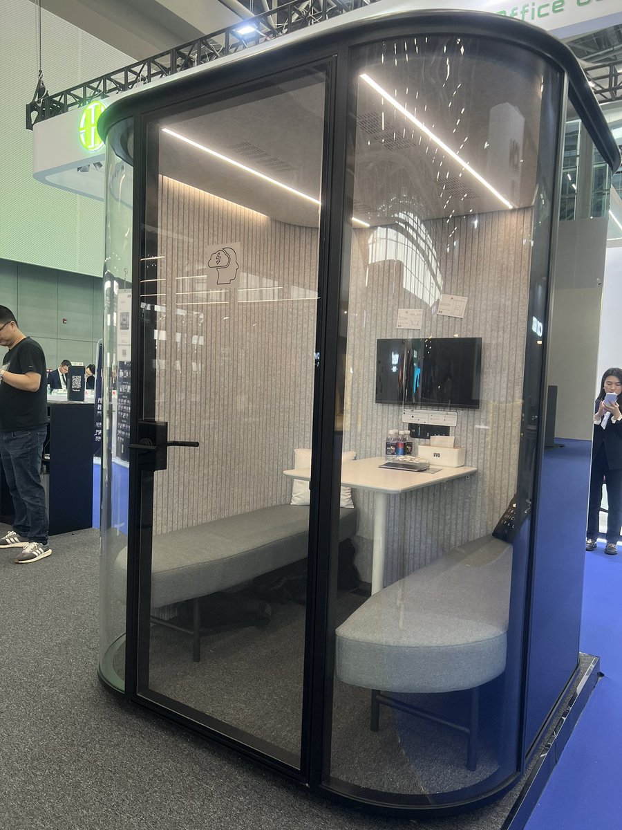 Our new series, Q-ROOM are honored to be awarded The 2024 CD Awards,Excellence Awards-Office and Commercial Use Category！

Thanks for China International Furniture Fair(Guangzhoou).

#CIFF #phonebox #phonebooth #phonepod #UVO  #officepaetition #glasspartition #guangzhoufair
