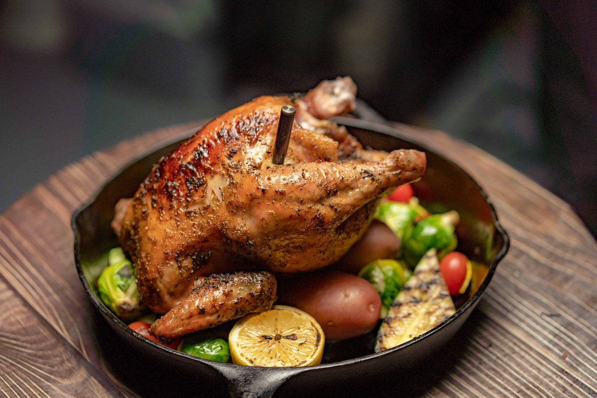 TrueMeatStick's tweet image. Crispy golden brown 🤤💕
.

#TheMeatStick #RoastedChicken #PitMasters  #MeatFeast #MeatThermometer