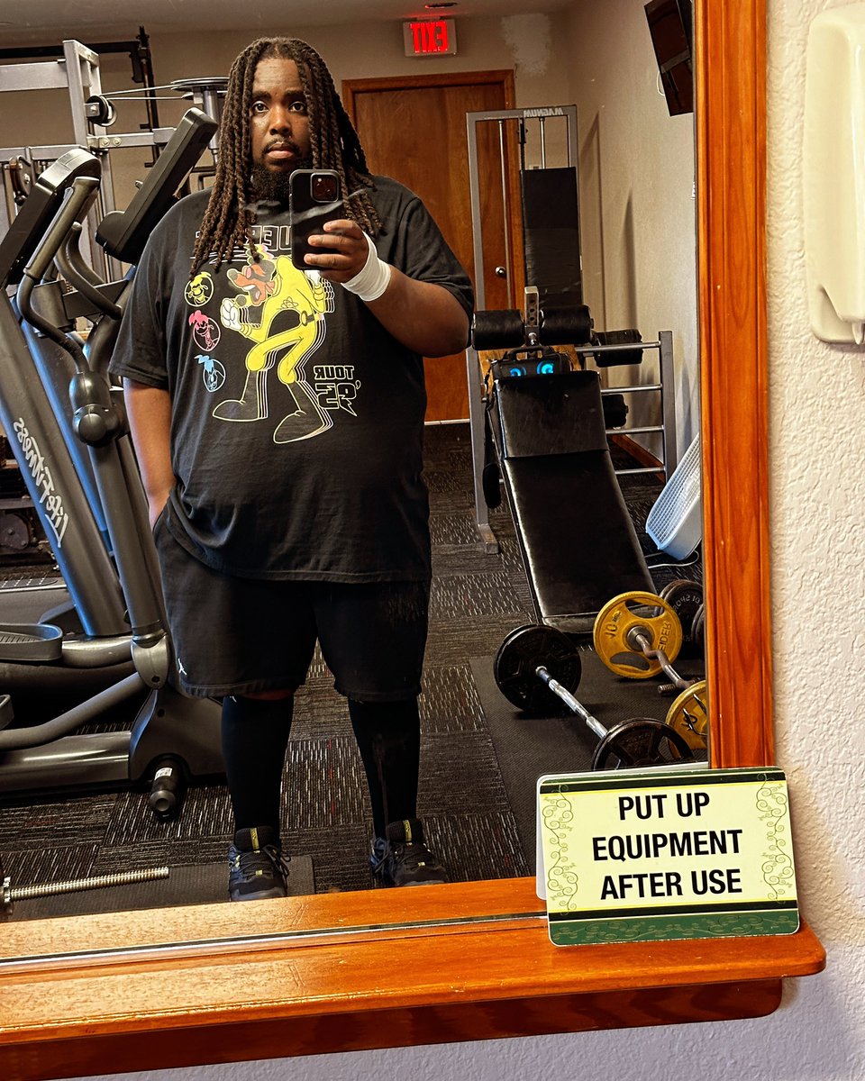 JITMEB's tweet image. No Days Off Right #NoShirt Summer Coming LOL If You Know You Know 👀💪🏾 #GymFlow