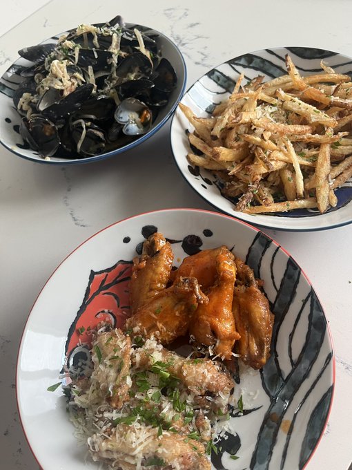 Went on a 3 mile run, cooked the best dinner and its spring break. I&rsquo;m happy 🤭 https://t.co/Wsb0mmAN<a href="/tag/mvsales"class="tags"><span>#mvsales</span></a>