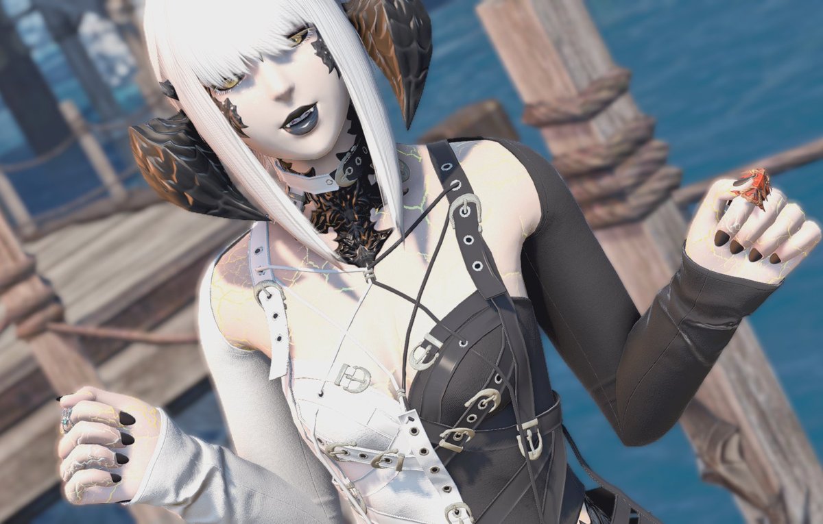 Blucifer08's tweet photo. chilling at the #crystalkickback and i'm obsessed with this outfit for the time being so https://t.co/1zHfC9HV5P
