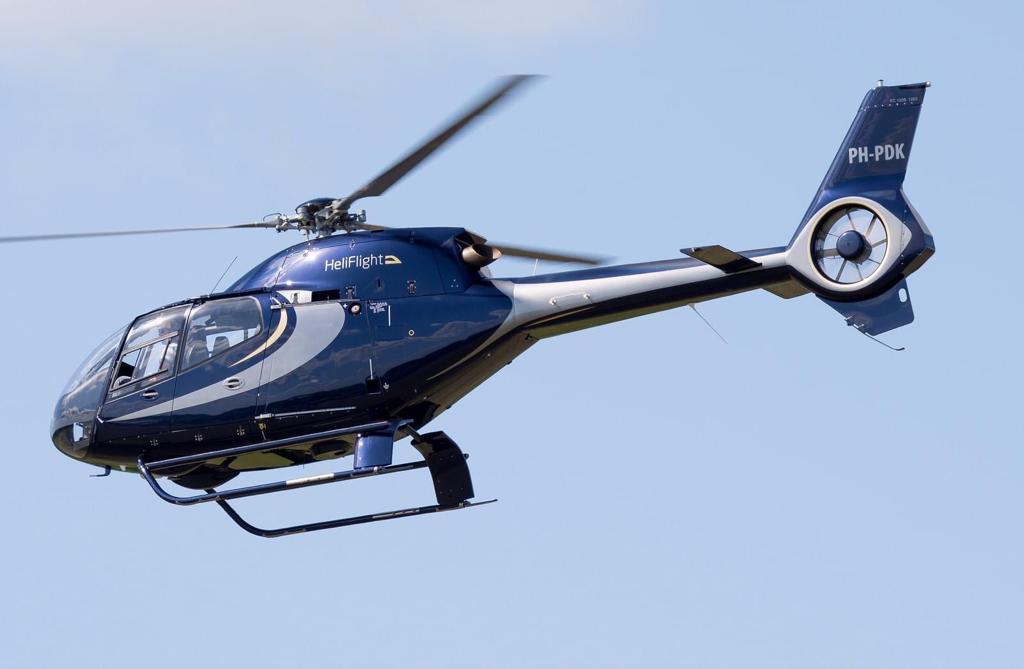 Verras mama met vleugels deze Moederdag! Geef haar een helikopteravontuur cadeau van Heliflight.nl! ✨🚁 #Moederdag #Helikopteravontuur #VerrasMoeder  #moeder #Mama #Partner #Vrouw #Vriendin heliflight.nl/verras-mama-me…