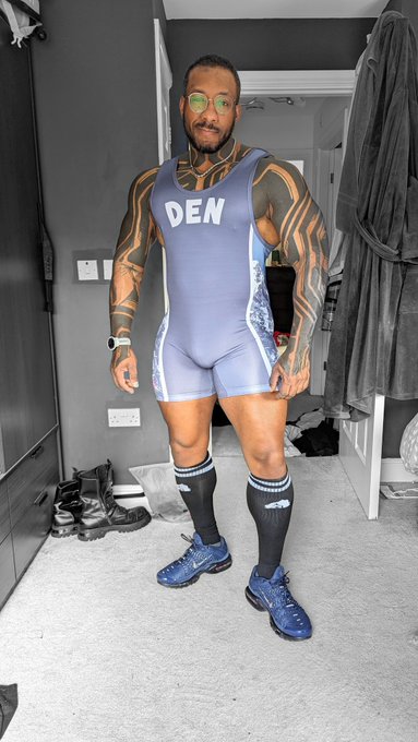 2 pic. I do love a singlet with a cool design ? brand in the UK front Brighton @denloungewear give me